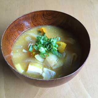 かぼちゃと玉ねぎと豆腐のみそ汁♪